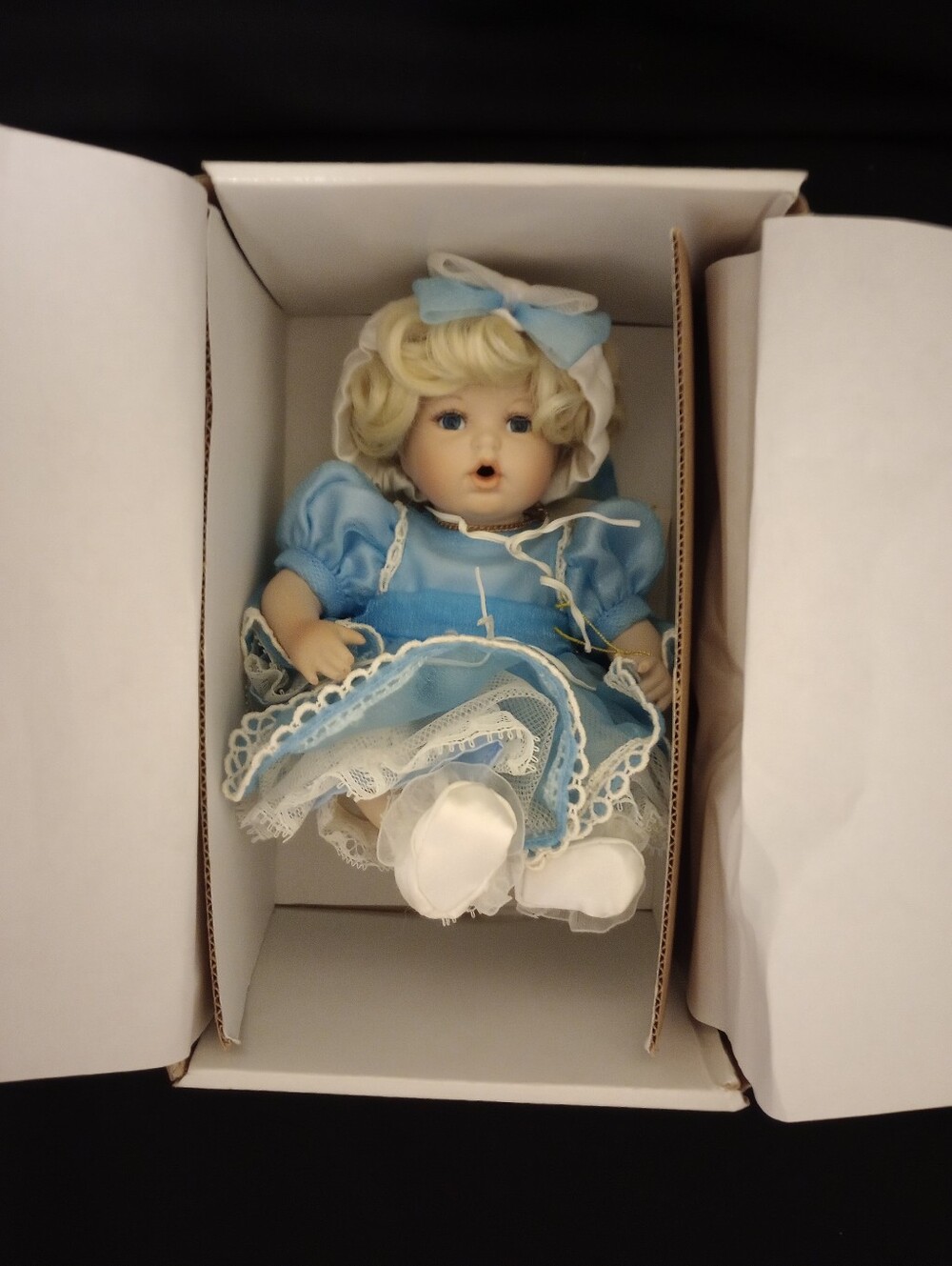 Marie Osmond Tiny Tots Collection Porcelain 6.5" Baby Miracles Doll In Box